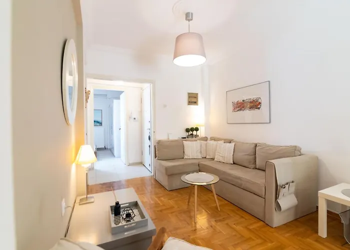 F & B Collection - 2 Bedroom Flat *