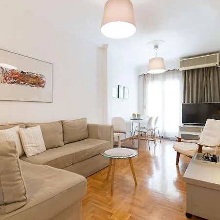 F & B Collection - 2 Bedroom Flat *