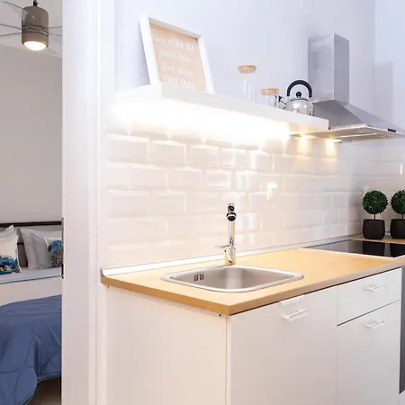 F & B Collection - 2 Bedroom Flat * Tesalónica