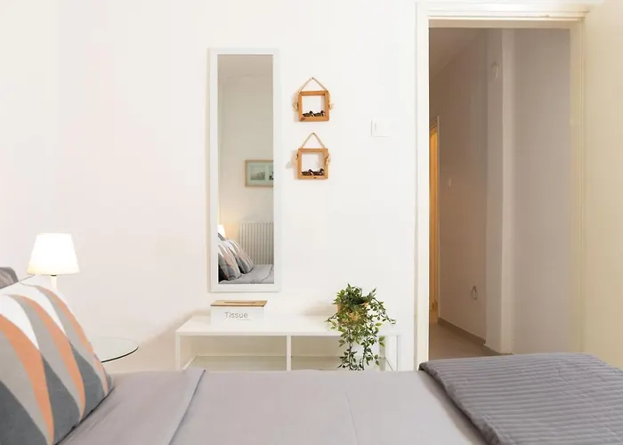 F & B Collection - 2 Bedroom Flat *