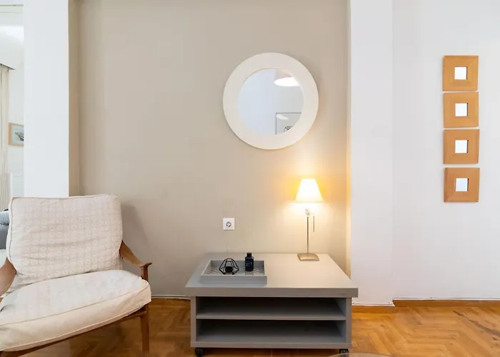 F & B Collection - 2 Bedroom Flat *