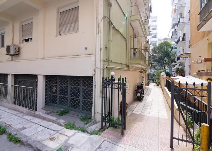 F & B Collection - 2 Bedroom Flat * Salonic