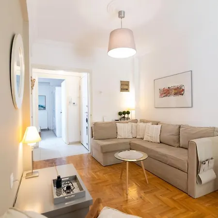 F & B Collection - 2 Bedroom Flat *