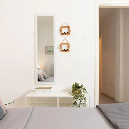 F & B Collection - 2 Bedroom Flat *