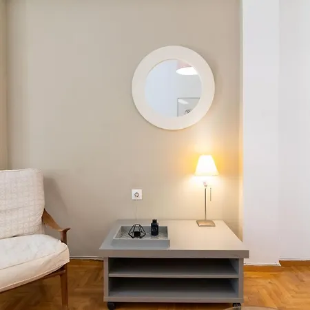 F & B Collection - 2 Bedroom Flat *